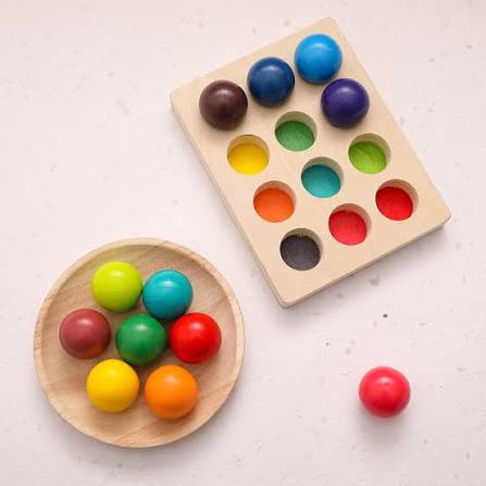 Rainbow Wooden Balls with Tray — 12-Piece Sorting & Matching Montessori Toy for Toddlers